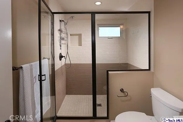 3055 Piedmont Avenue, La Crescenta, California 91214