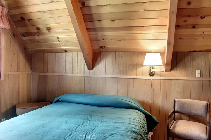 390 Imperial Avenue, Sugarloaf, California 92386