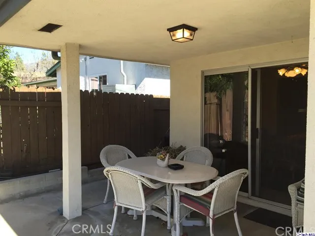 3323 Sparr Boulevard, Glendale, California 91208
