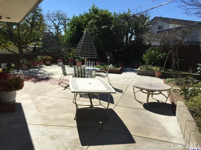 3323 Sparr Boulevard, Glendale, California 91208