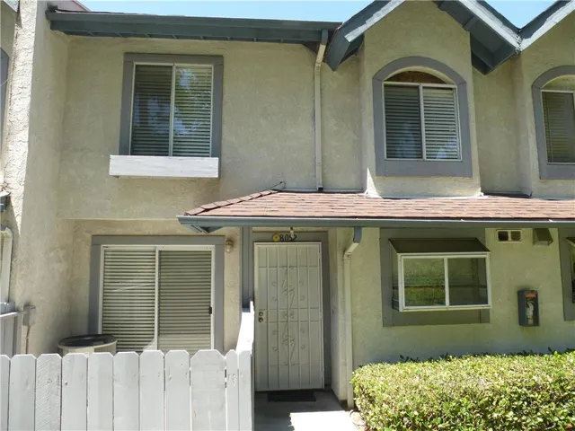 Beautiful 3 Bedroom PUD in Highly Desirable Gated Complex