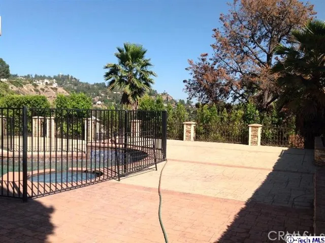 3162 Grangemont Road, Glendale, California 91206