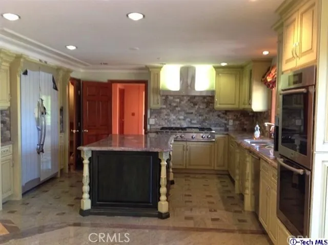 3162 Grangemont Road, Glendale, California 91206