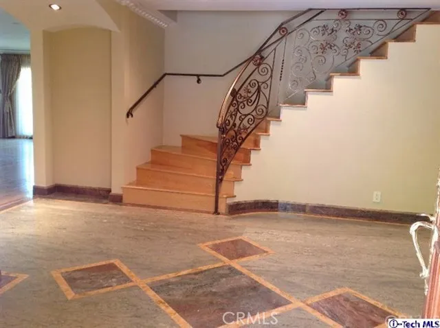 3162 Grangemont Road, Glendale, California 91206