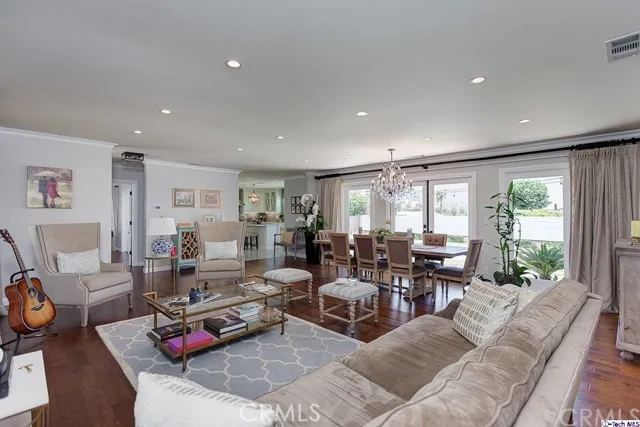 2516 N Orchard Drive, Burbank, California 91504