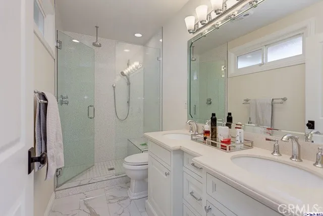 2516 N Orchard Drive, Burbank, California 91504