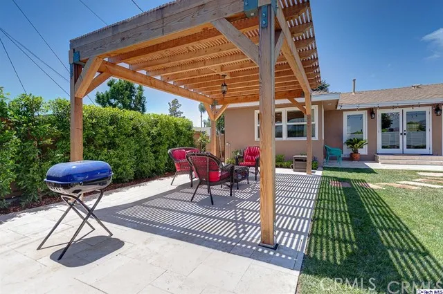 2516 N Orchard Drive, Burbank, California 91504