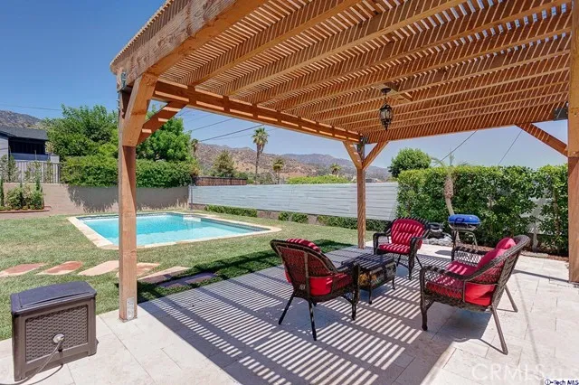2516 N Orchard Drive, Burbank, California 91504