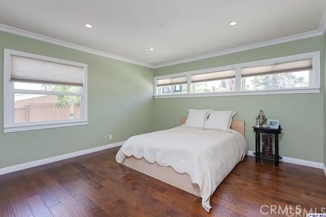 2516 N Orchard Drive, Burbank, California 91504