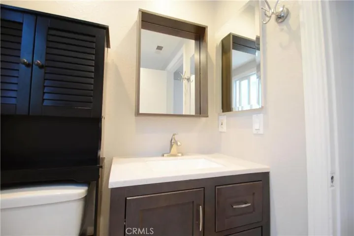207 Lugonia Street, Newport Beach, California 92663