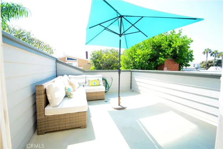 207 Lugonia Street, Newport Beach, California 92663