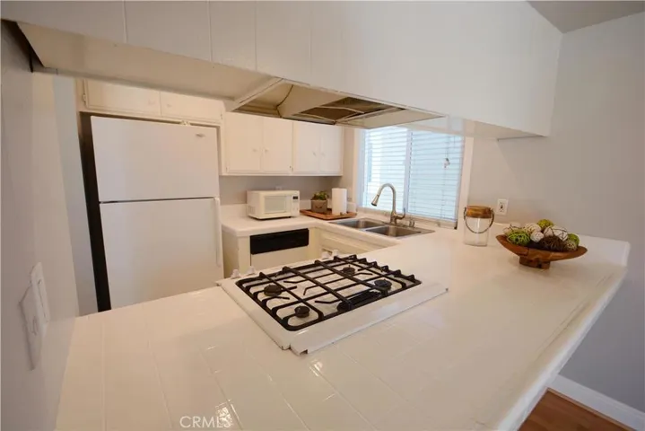 207 Lugonia Street, Newport Beach, California 92663