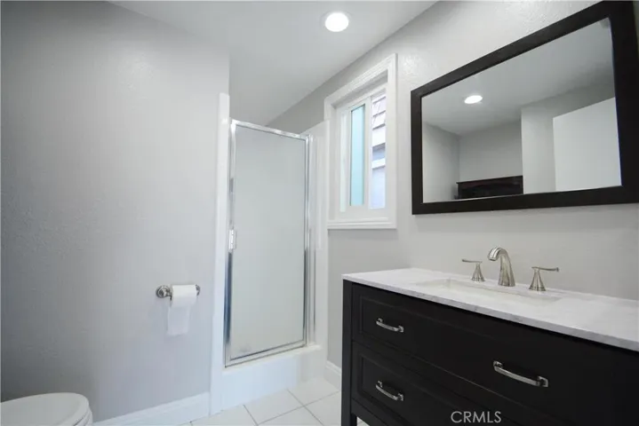207 Lugonia Street, Newport Beach, California 92663