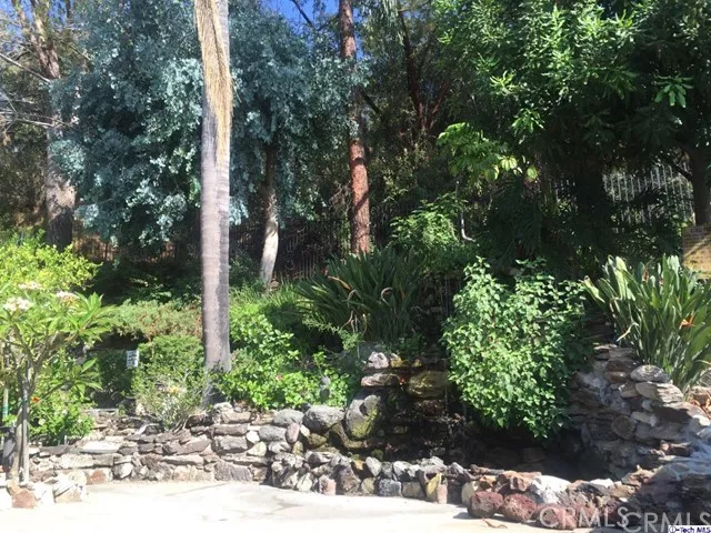 843 Moorside Drive, Glendale, California 91207