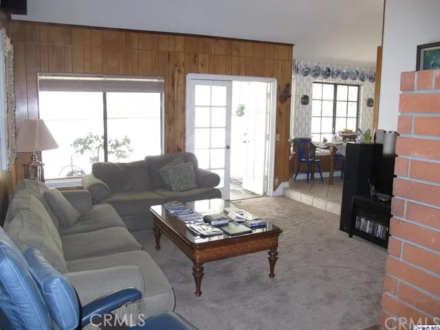 843 Moorside Drive, Glendale, California 91207