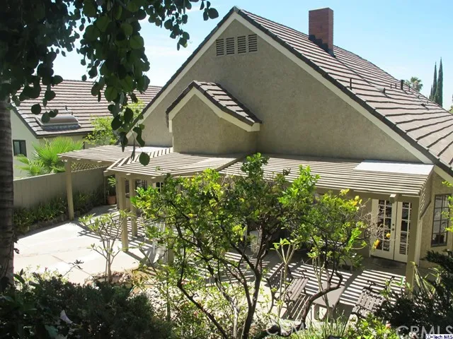 843 Moorside Drive, Glendale, California 91207