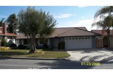 29698 Vacation Drive, Canyon Lake, California 92587
