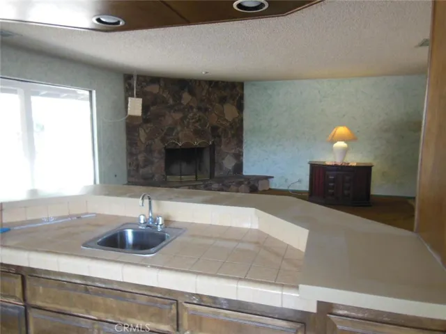 13020 Rolling Ridge Drive, Victorville, California 92392
