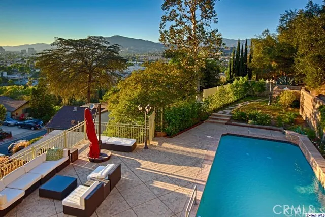 928 Highline Road, Glendale, California 91205