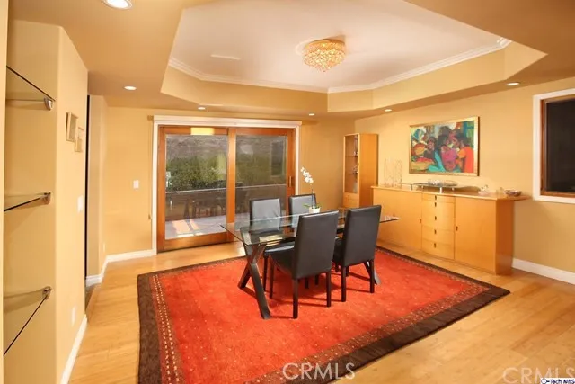928 Highline Road, Glendale, California 91205