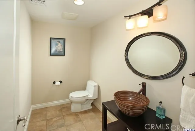 928 Highline Road, Glendale, California 91205