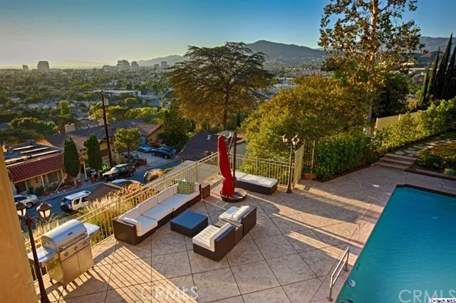 928 Highline Road, Glendale, California 91205