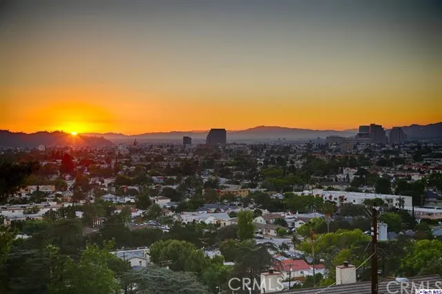 928 Highline Road, Glendale, California 91205
