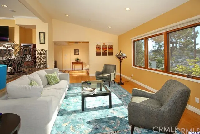 928 Highline Road, Glendale, California 91205
