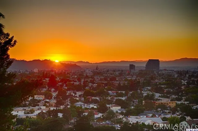 928 Highline Road, Glendale, California 91205