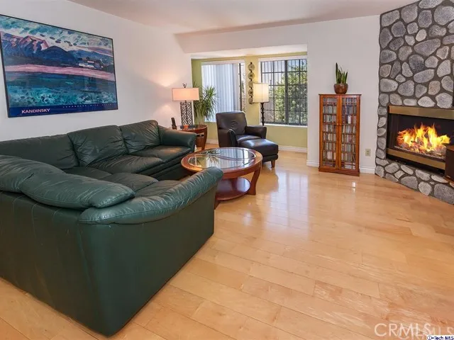 2244 Del Mar Road 6, Montrose, California 91020