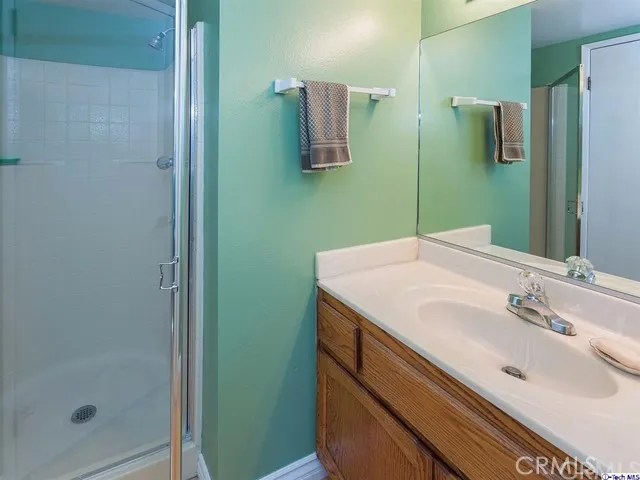2244 Del Mar Road 6, Montrose, California 91020