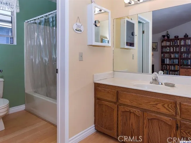 2244 Del Mar Road 6, Montrose, California 91020