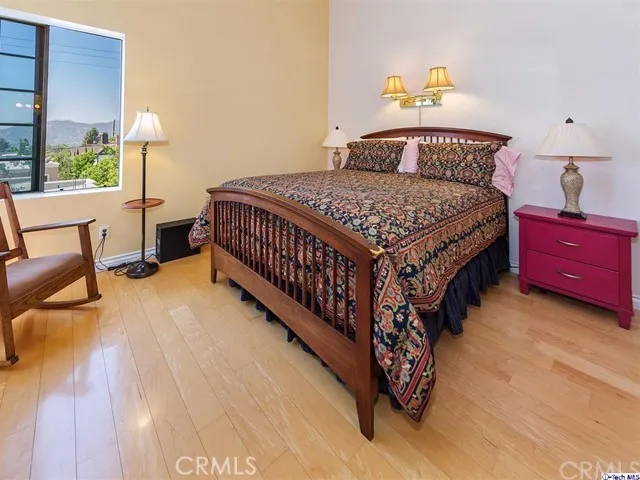 2244 Del Mar Road 6, Montrose, California 91020