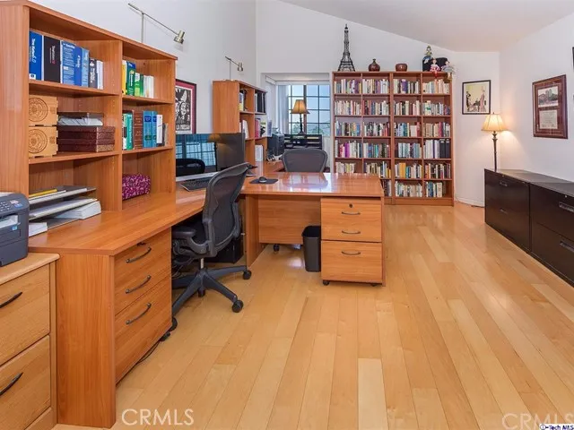 2244 Del Mar Road 6, Montrose, California 91020