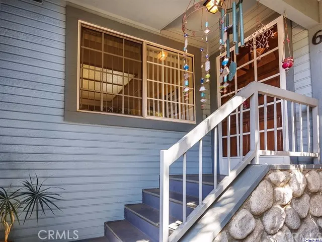 2244 Del Mar Road 6, Montrose, California 91020