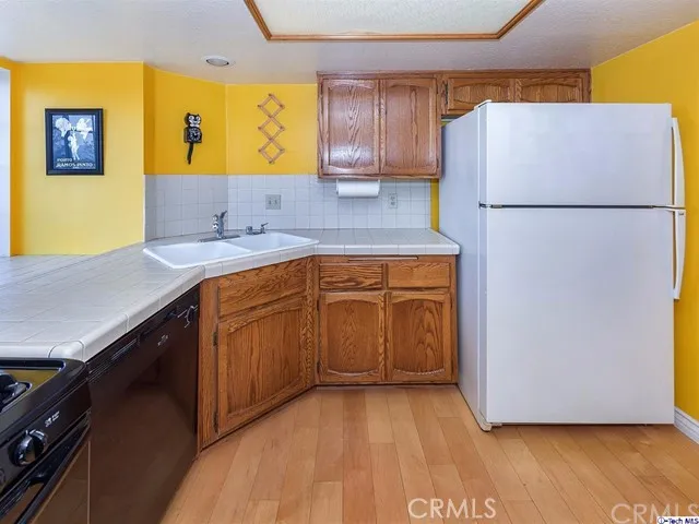 2244 Del Mar Road 6, Montrose, California 91020
