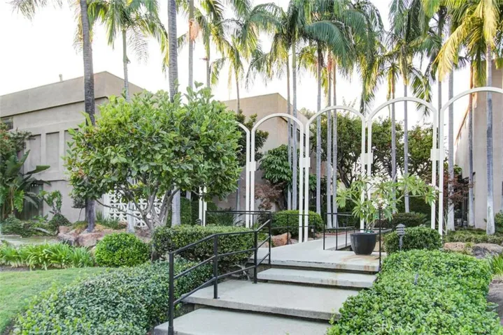 605 Fairview Avenue, Arcadia, California 91007