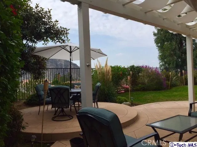 16 Moonridge Court, Azusa, California 91702