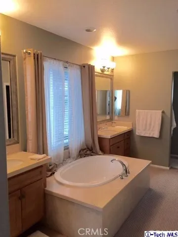 16 Moonridge Court, Azusa, California 91702