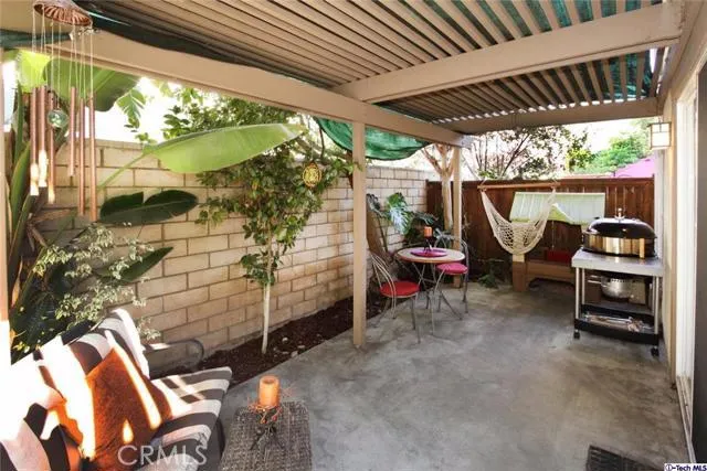 1073 Rocton Dr. Drive, Pasadena, California 91107