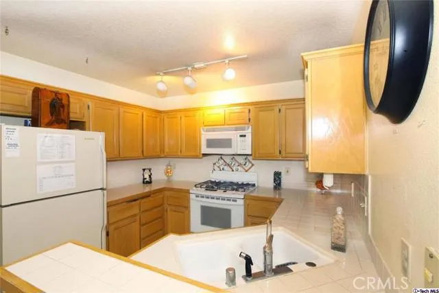1073 Rocton Dr. Drive, Pasadena, California 91107