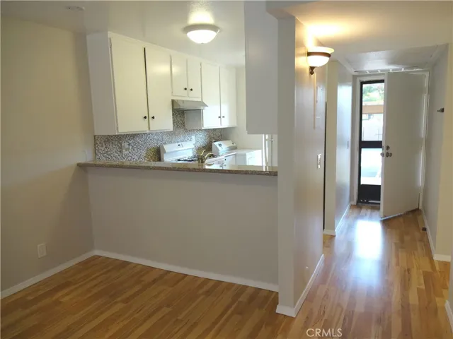 166 Orange Blossom 13, Irvine, California 92618