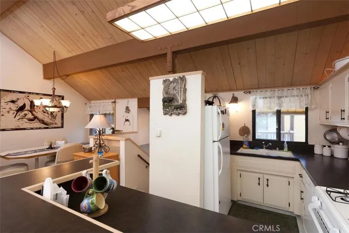 41935 Switzerland Drive 9, Big Bear, California 92315