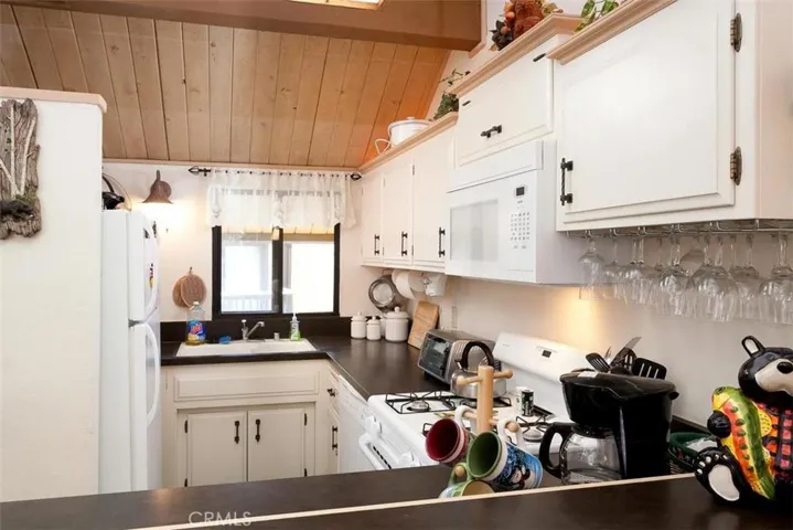 41935 Switzerland Drive 9, Big Bear, California 92315