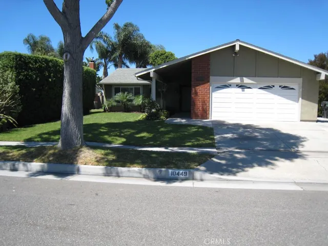 10449 Thrush Avenue, Fountain Valley, California 92708