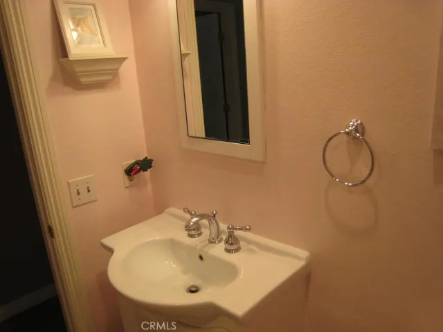 10449 Thrush Avenue, Fountain Valley, California 92708