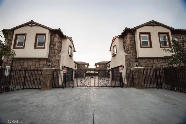 Private gate community consisting of four properties