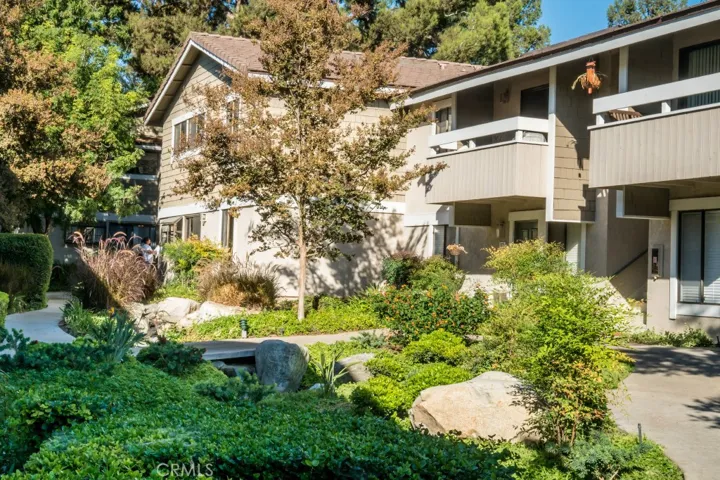 304 Streamwood, Irvine, California 92620
