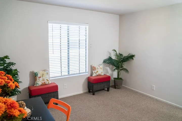 New carpet, high ceilings
