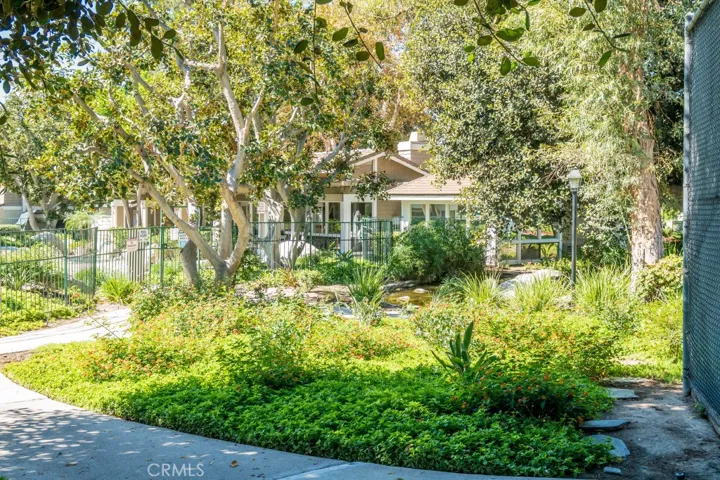 304 Streamwood, Irvine, California 92620